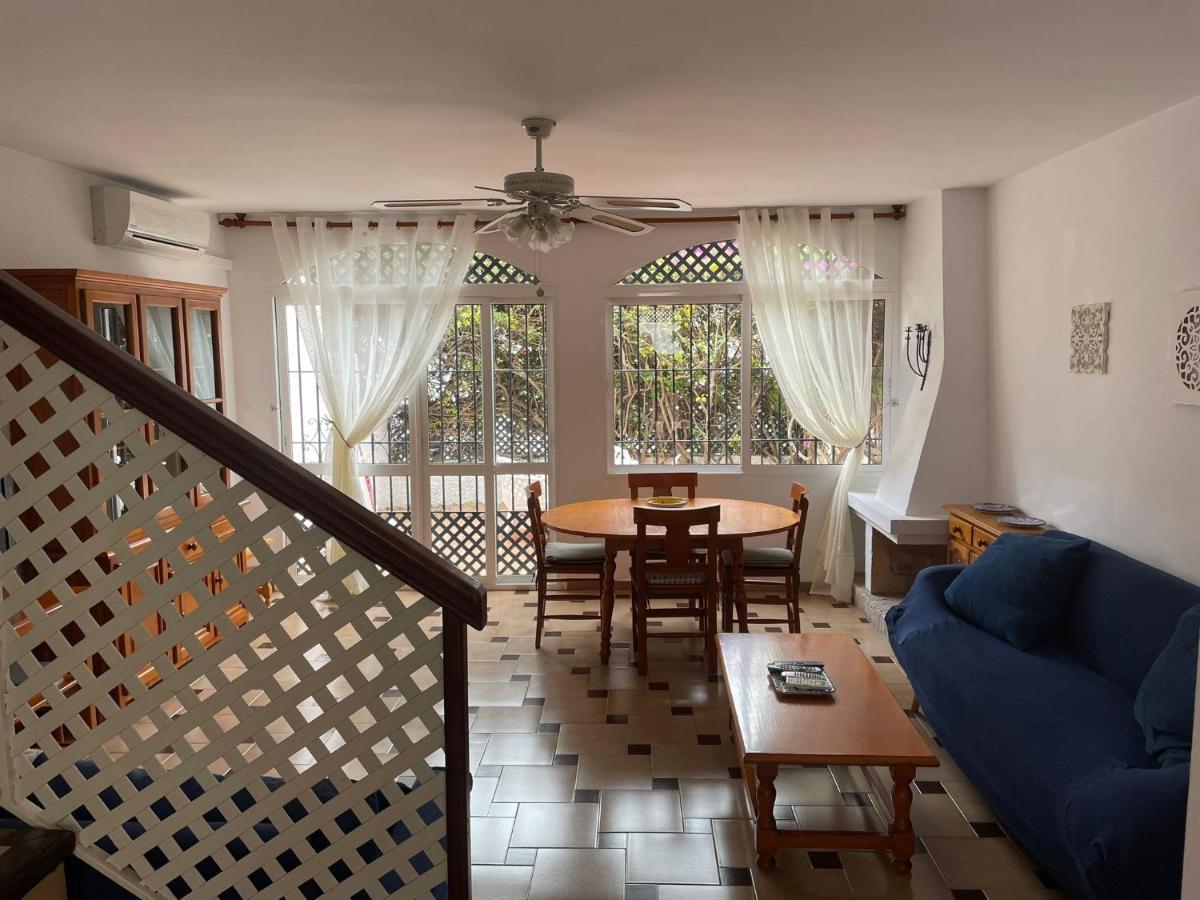 Verano Azul 12 Menyber Nerja Exteriér fotografie