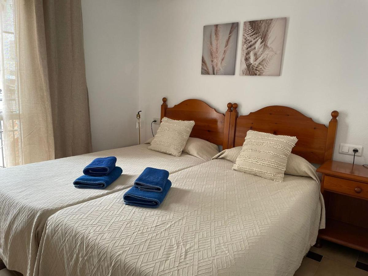Verano Azul 12 Menyber Nerja Exteriér fotografie