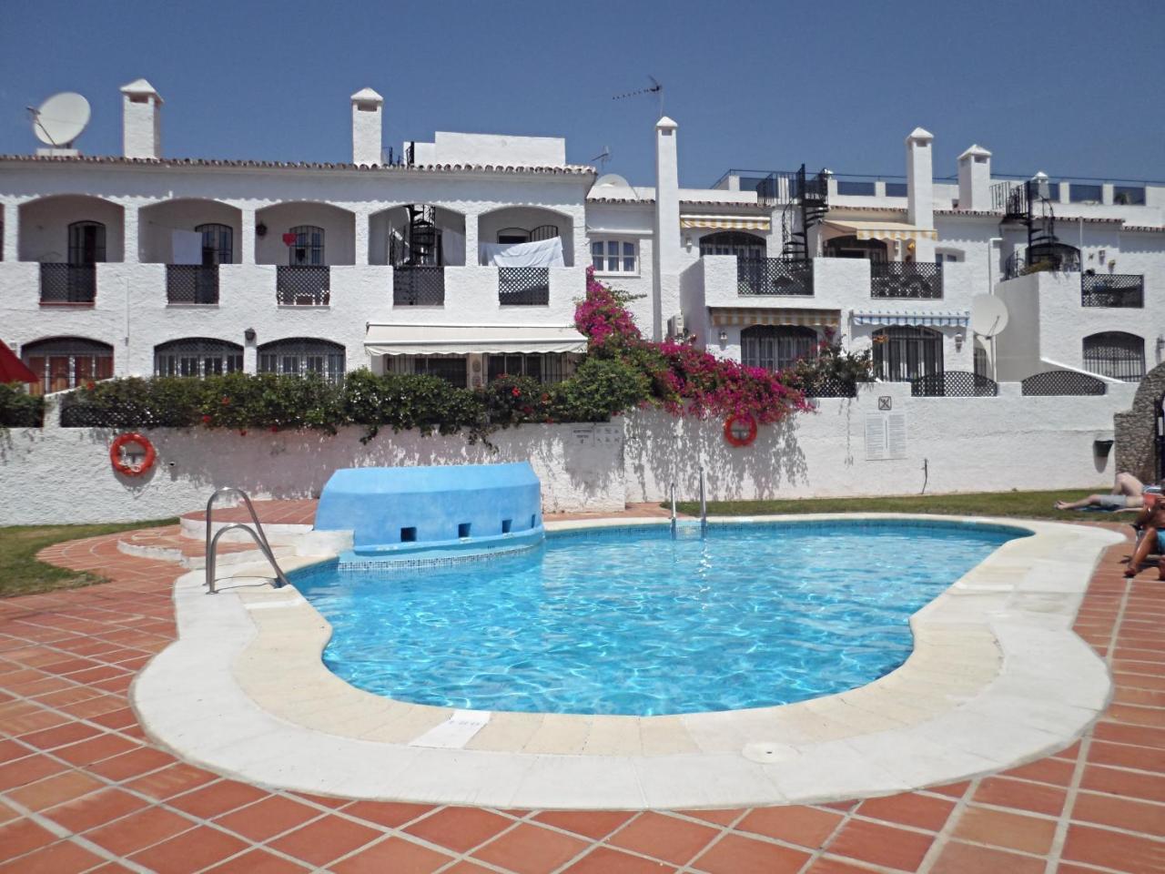 Verano Azul 12 Menyber Nerja Exteriér fotografie